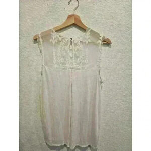 White lace blouse. Size Medium. For love and lemons style